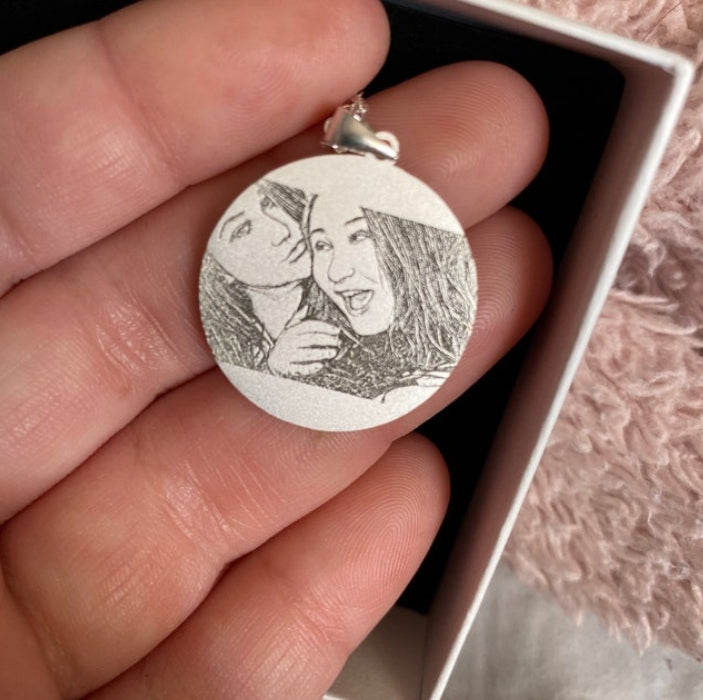 Custom stainless steel photo pendant
