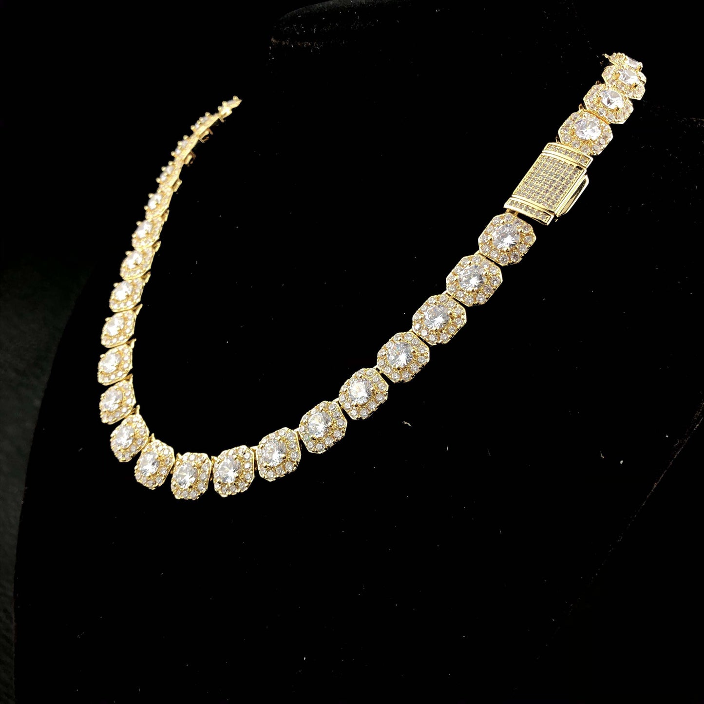 Clustered Mens Tennis Chain