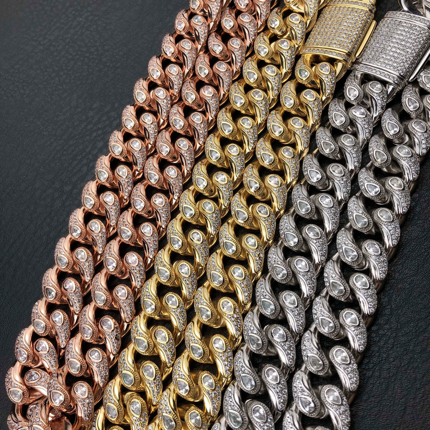 19mm Diamond Bandana Cuban chain