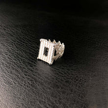 Load image into Gallery viewer, Baguette Diamond Clustered Ring O
