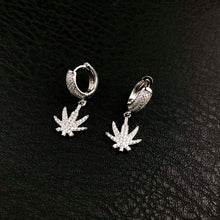 Load image into Gallery viewer, Leaf Earrings
